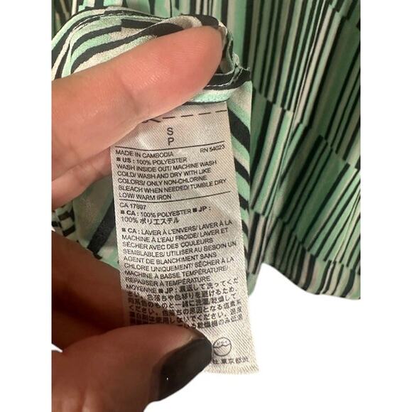 Banana Republic Green Multi Color Striped Geo Dressy Blouse Top Women Sz S - Picture 7 of 7